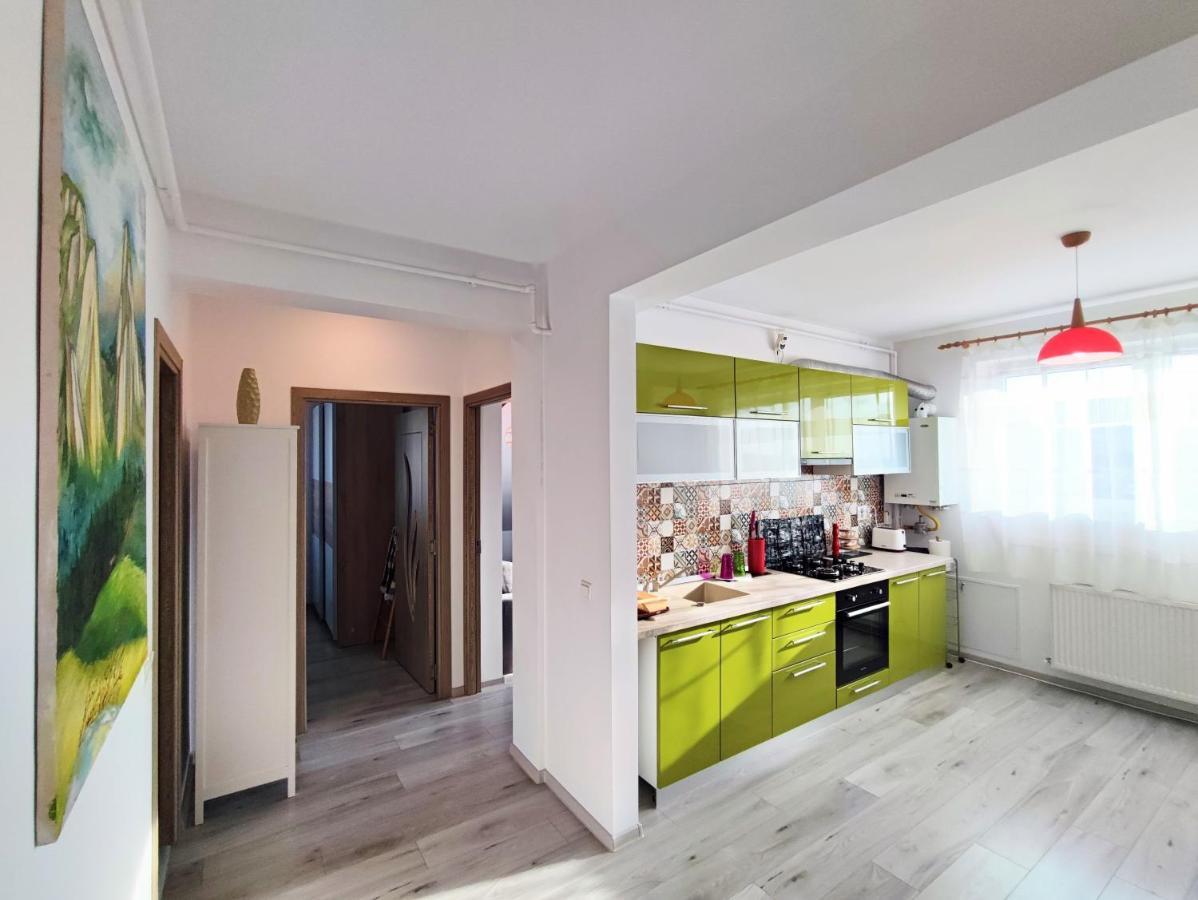 Quiet And Cozy 2 Bedroom Flat With Free Parking Included ฟลอเรชติ ภายนอก รูปภาพ