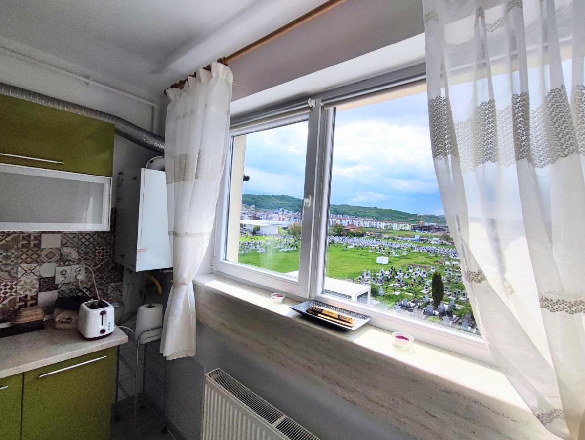 Quiet And Cozy 2 Bedroom Flat With Free Parking Included ฟลอเรชติ ภายนอก รูปภาพ