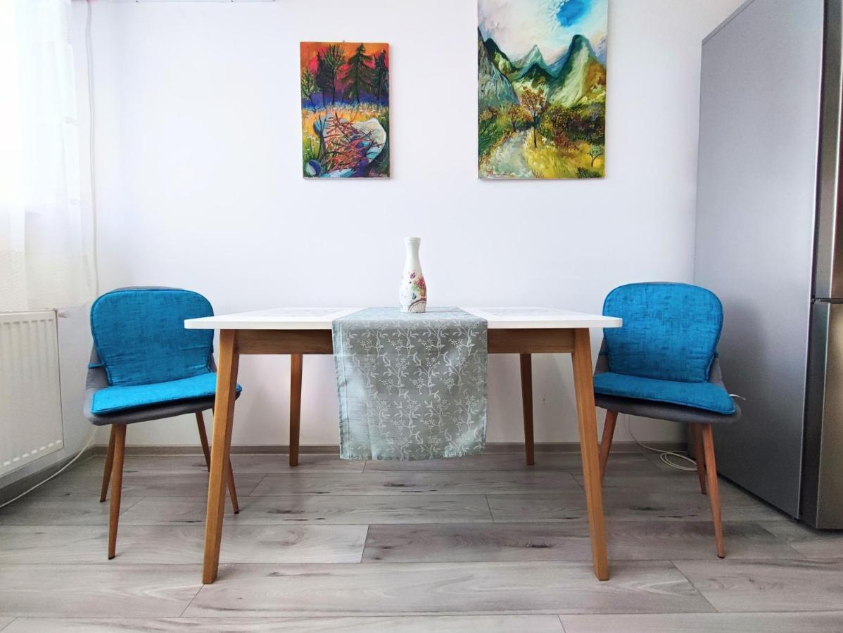 Quiet And Cozy 2 Bedroom Flat With Free Parking Included ฟลอเรชติ ภายนอก รูปภาพ